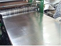 单面贴铝箔橡塑保温板隔音效果，B1级橡塑保温板施工方案