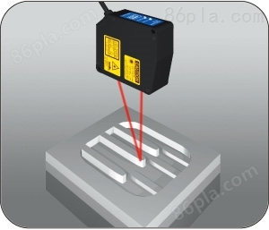 激光位移传感器CD4-30-3R测量电子元件长度